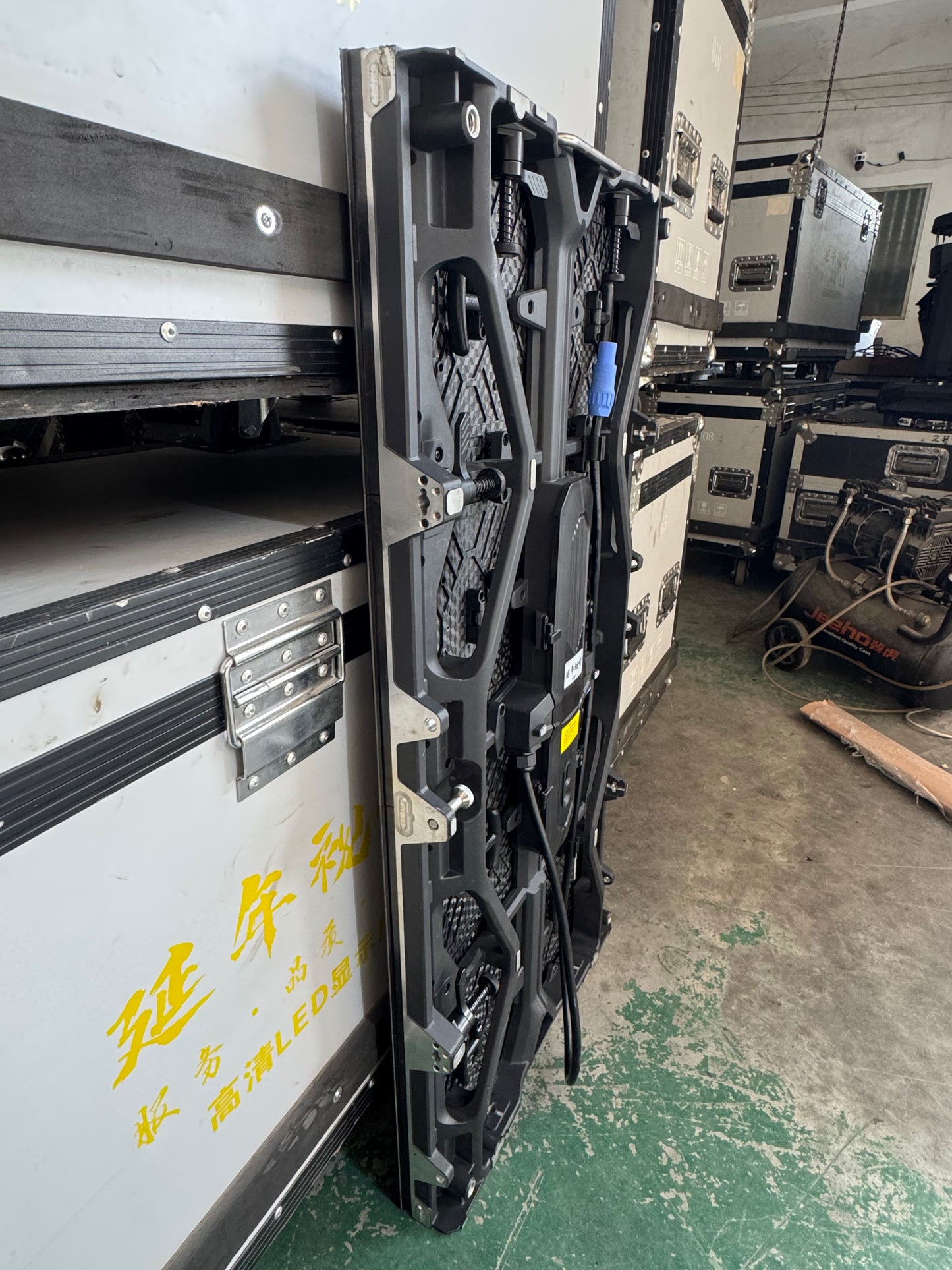 Used DAGE 3.91mm Pitch Indoor LED Screen | 60㎡, Novastar System Compatible